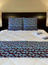 Load image into Gallery viewer, Kamsong Bed Runner