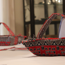 Load image into Gallery viewer, Amalia Tablecloth