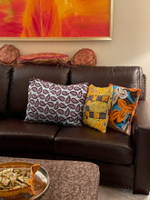 Load image into Gallery viewer, Decorative colourful African Wax pillows
