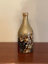 Load image into Gallery viewer, Vase Bottle - Les Perles Précieuses
