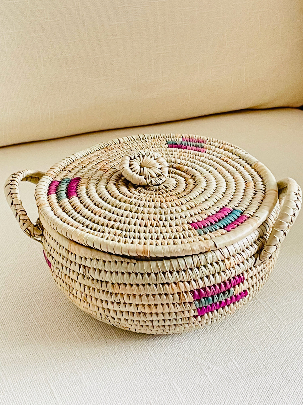 Basket with lid